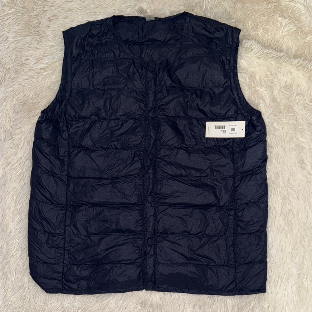 Outdoor Voices men’s soft shield vest size large.